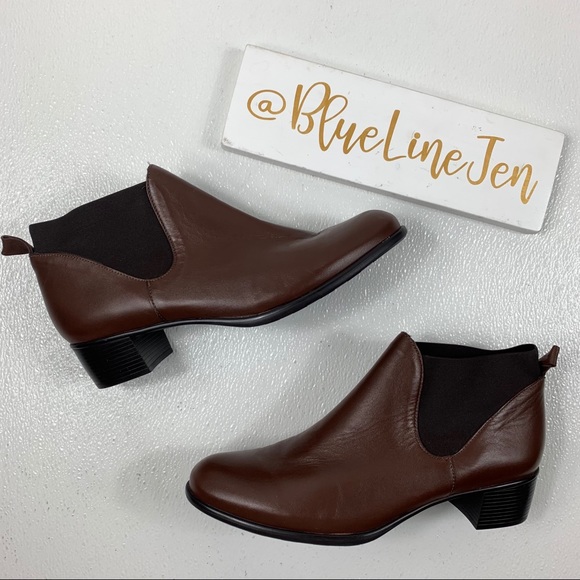 Munro Shoes - Munro Shari Chelsea Bootie NWOT